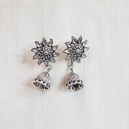 Ethnic Floral Pendant Necklace Set