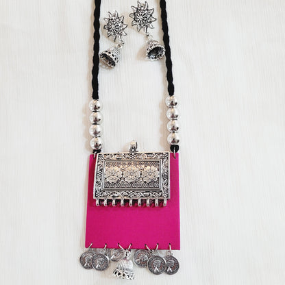 Ethnic Floral Pendant Necklace Set